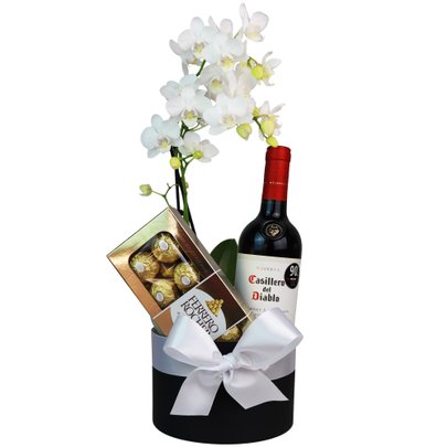 Cesta de Vinho Chocolate e Flores